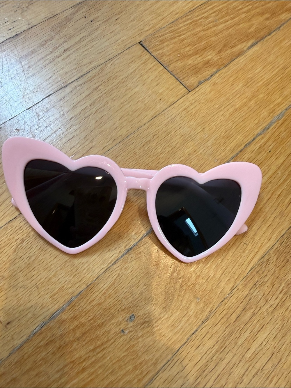 Pink Heart-Shaped Sunglasses - Playful Retro Style